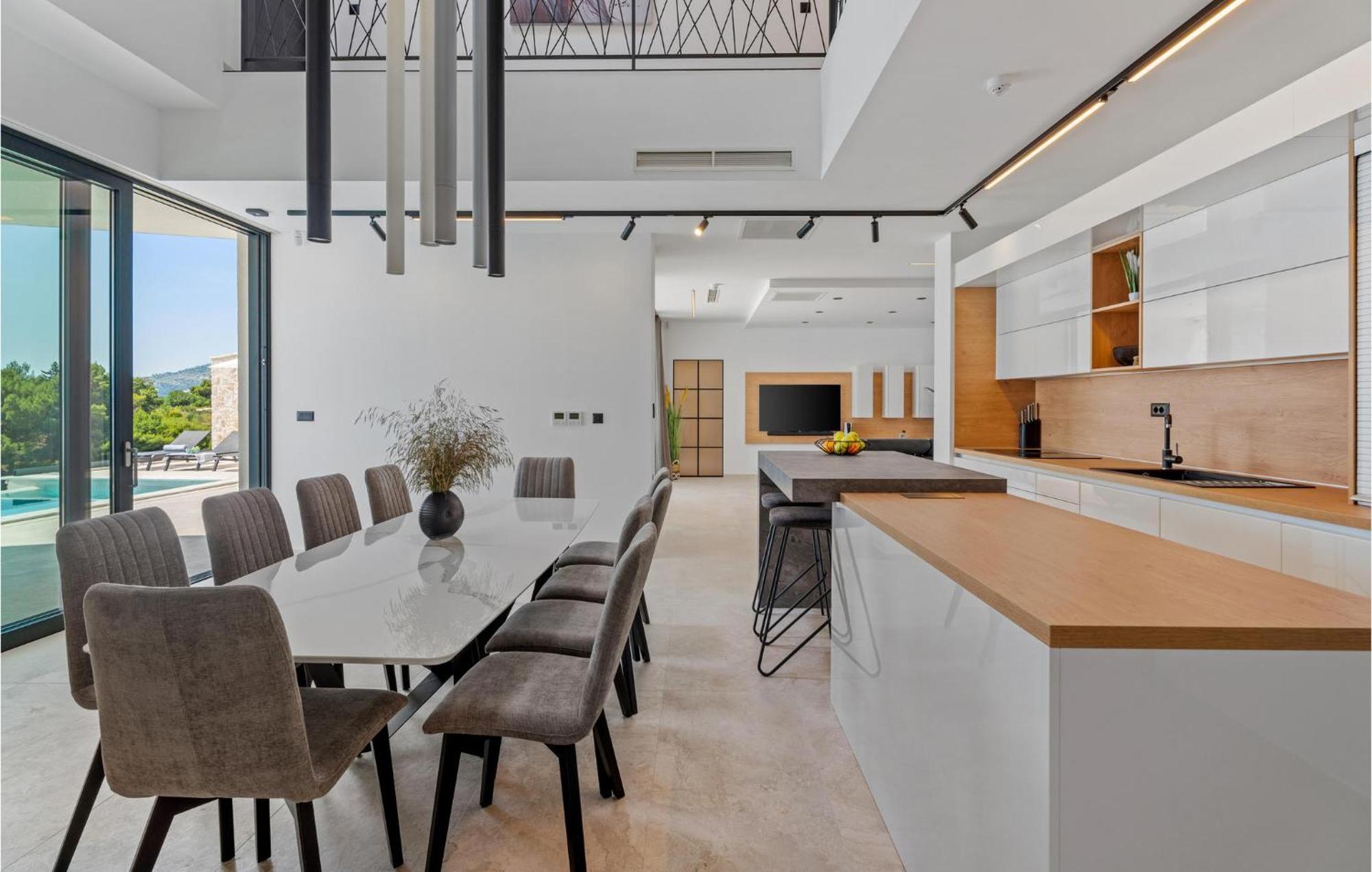Beautiful Home In Omis With Kitchen Exterior foto